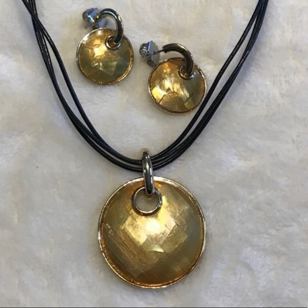 Lia Sophia Mother of Pearl necklace/earring set - Picture 1 of 4